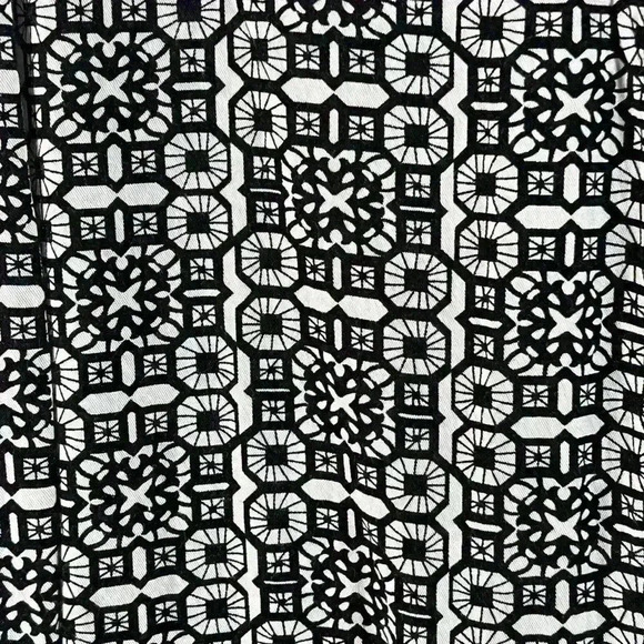 Laundry by Shelli Segal Romper Sleeveless Black and White Design Size 2 - Picture 8 of 12